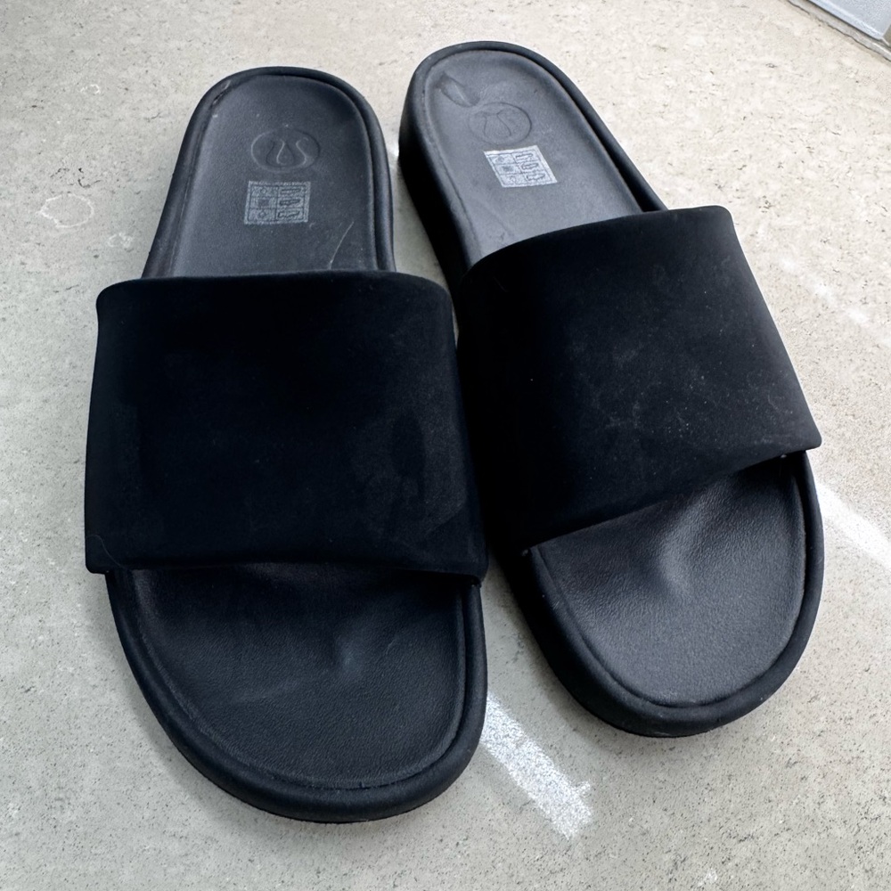 lululemon athletica Charcoal Slide Sandals